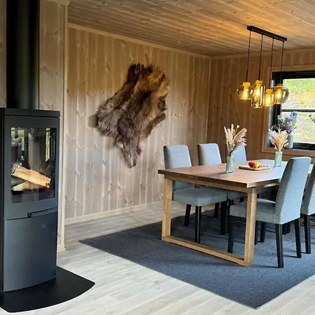 Casa de Férias Elegantes, Ruhiges In Bester Lage Fuer Alle Outdoorfans Randsverk